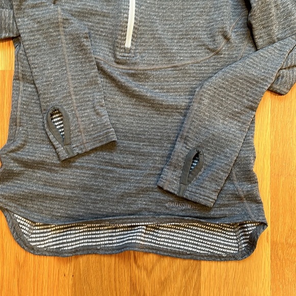 Patagonia; 1/2 zip - Picture 2 of 4